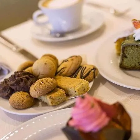 Beverly Alps Hotel & Spa Hotel 4*