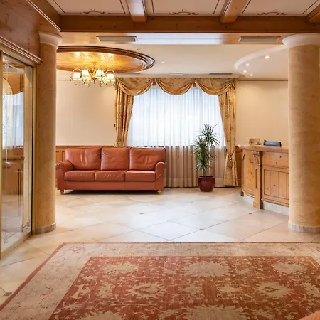 Beverly Alps Hotel & Spa Hotel Pinzolo