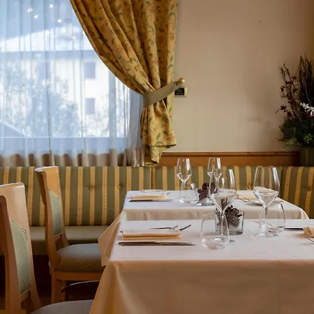 Beverly Alps Hotel & Spa Hotel 4*